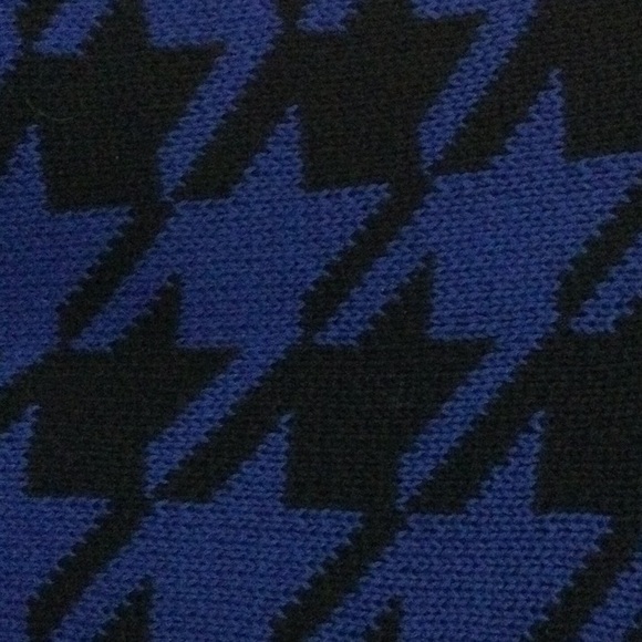 NWOT Black and Cobalt Houndstooth Sweater (M) - Picture 5 of 10